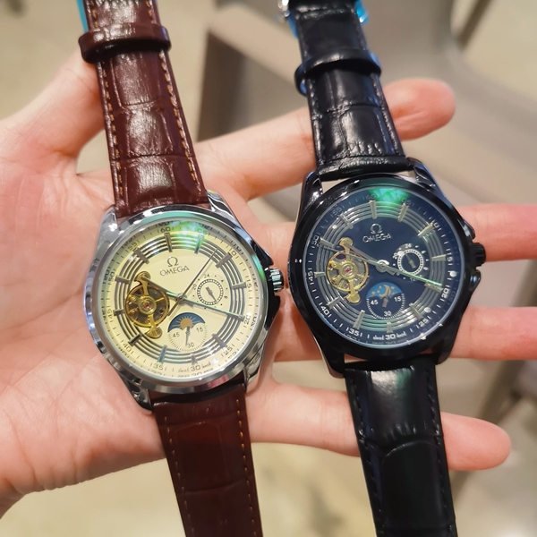 ブランド時計背面デザイン